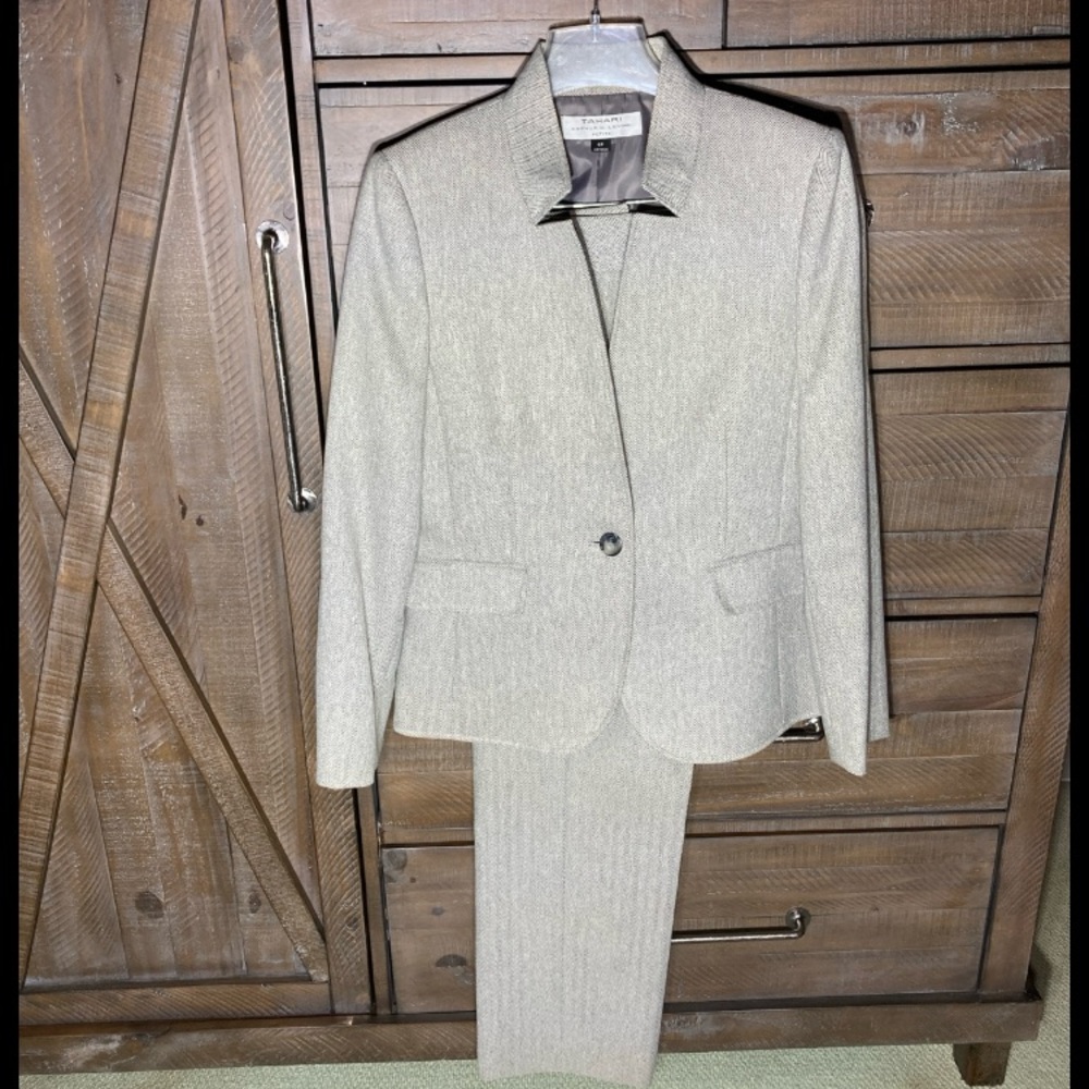 Tahari ASL Mid Rise Pantsuit SZ 6P Color Gray/Black Houndstooth